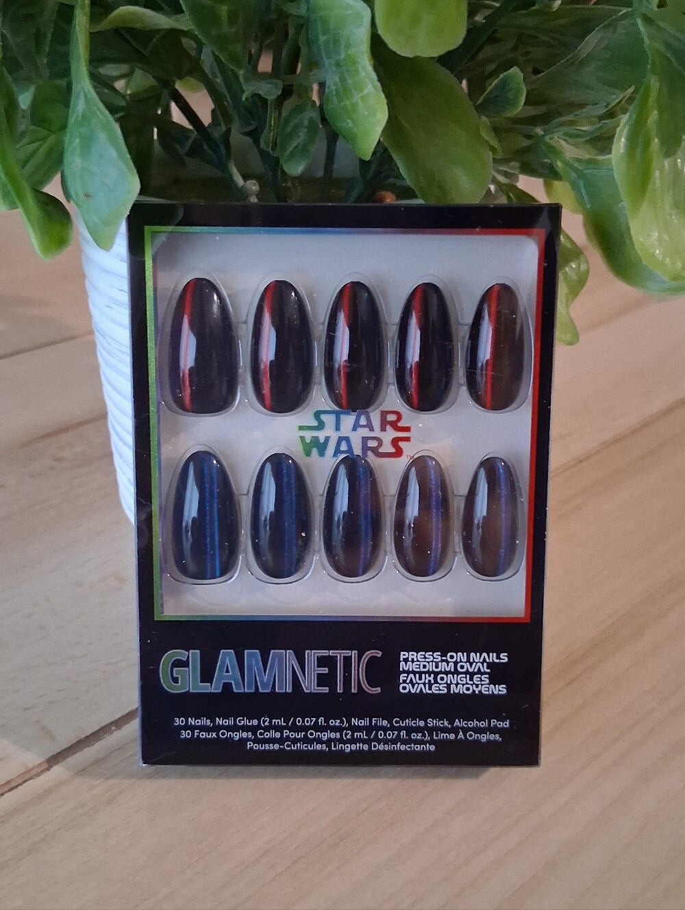 Glamnetic X Stars Press On Nails Medium Oval "May The Force Be With You"